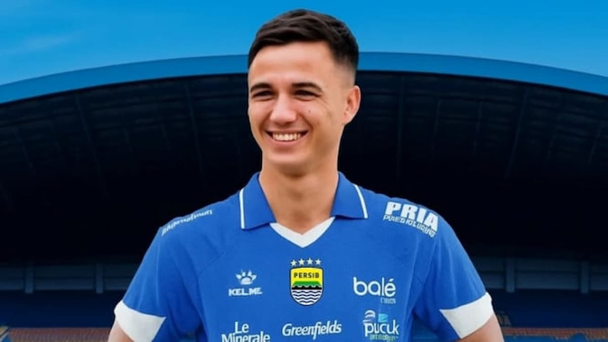 Eliano Reijnders: Mesin Serbabisa yang Jadi Kunci Taktik Bojan Hodak di Persib Bandung
