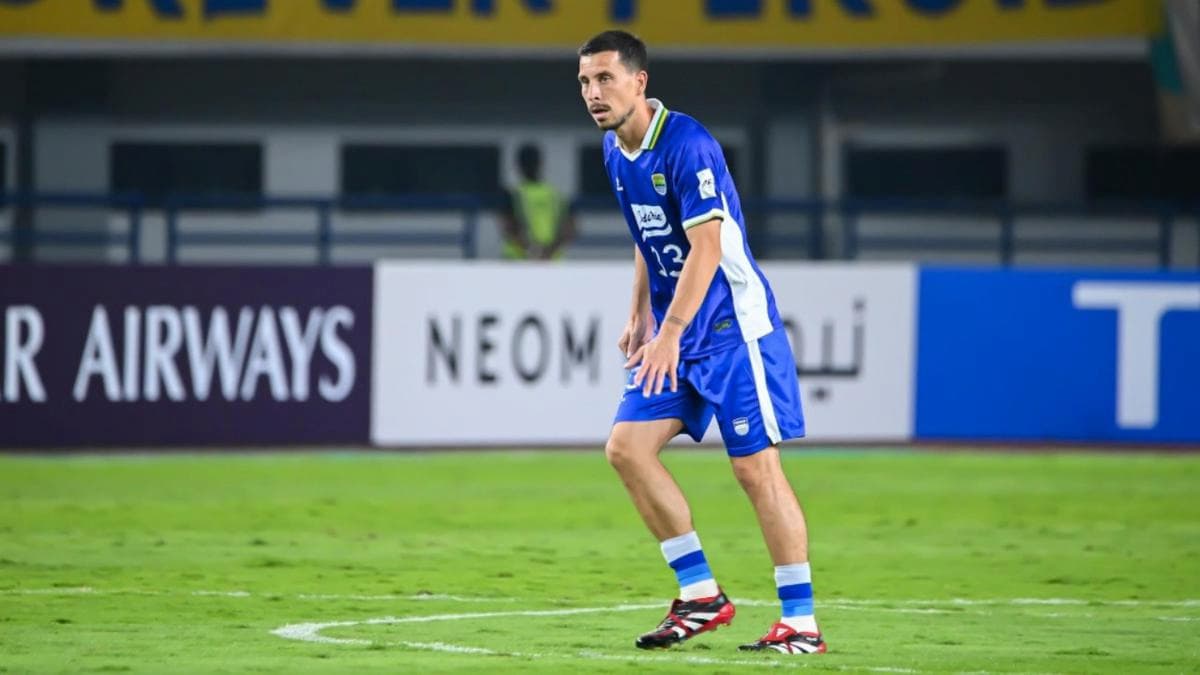 Thom Haye Terpikat Kepemimpinan Bojan Hodak