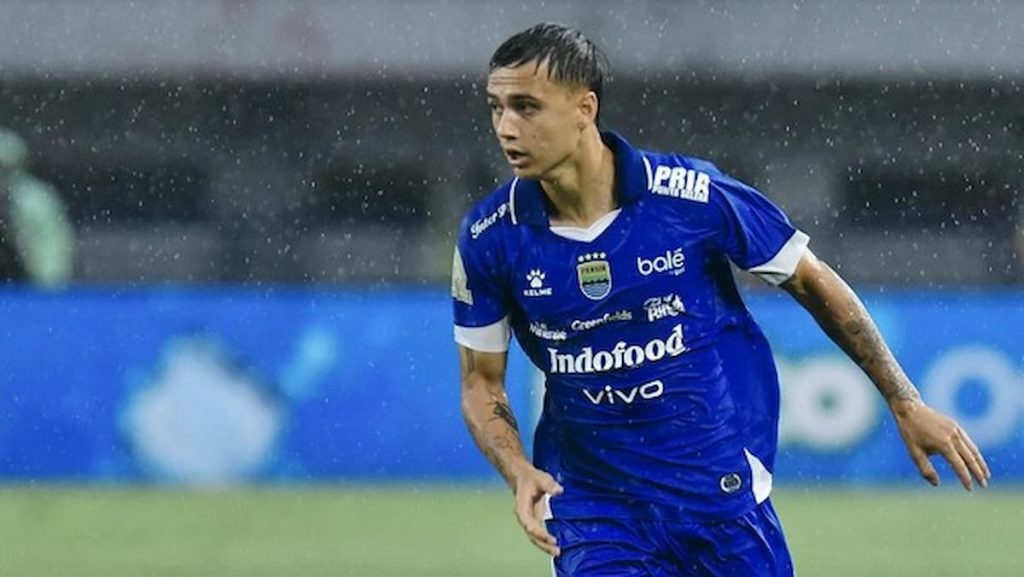 Eliano Reijnders: Mesin Serbabisa yang Jadi Kunci Taktik Bojan Hodak di Persib Bandung